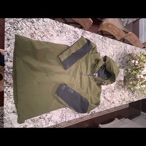 Women’s Mountain Hardwear Ski/Snowboard Jacket